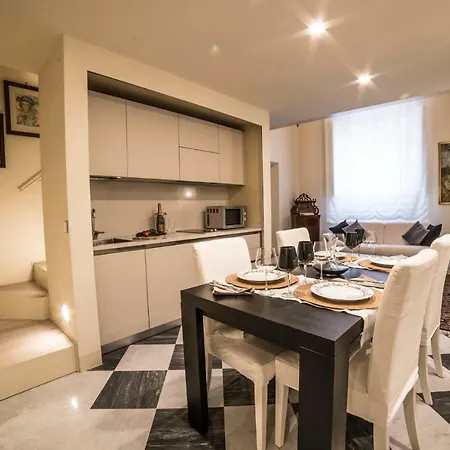 Apartment Il Teatro Romano Suites
